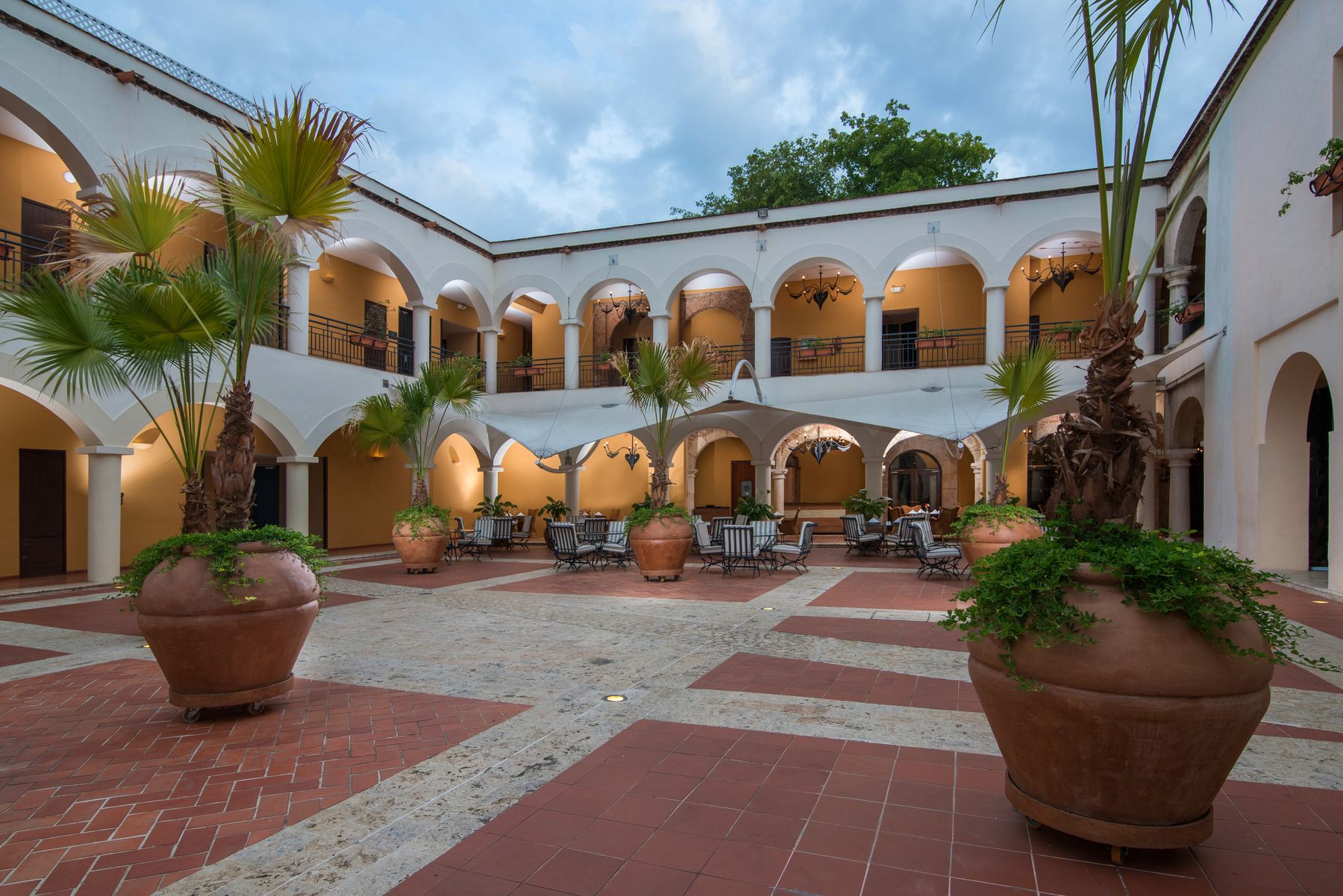 Hodelpa Nicolás de Ovando 