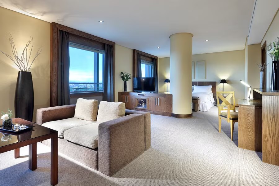 JUNIOR SUITE