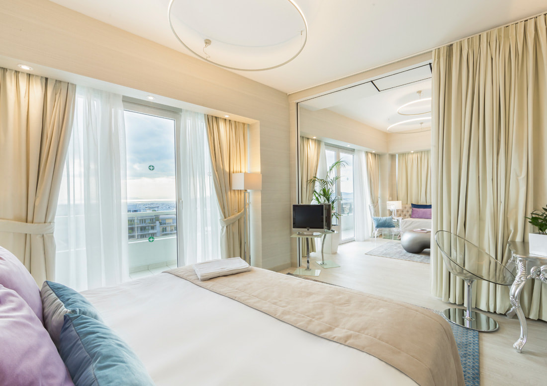PANORAMIC ACROPOLIS VIEW SUITE