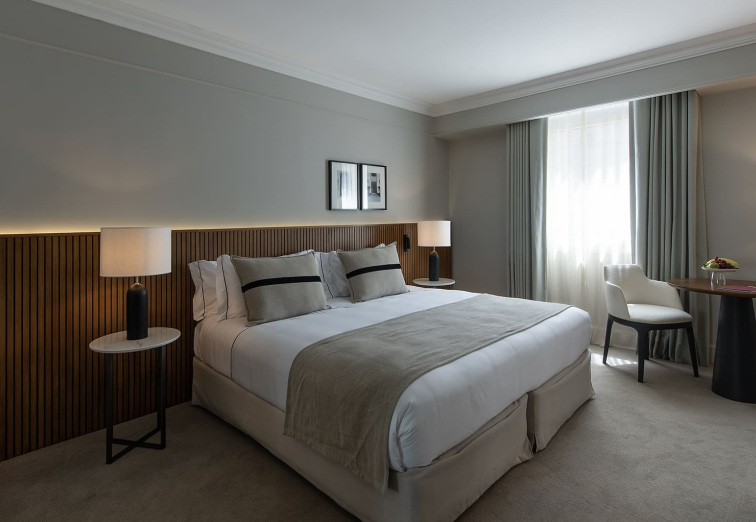 Premier Room