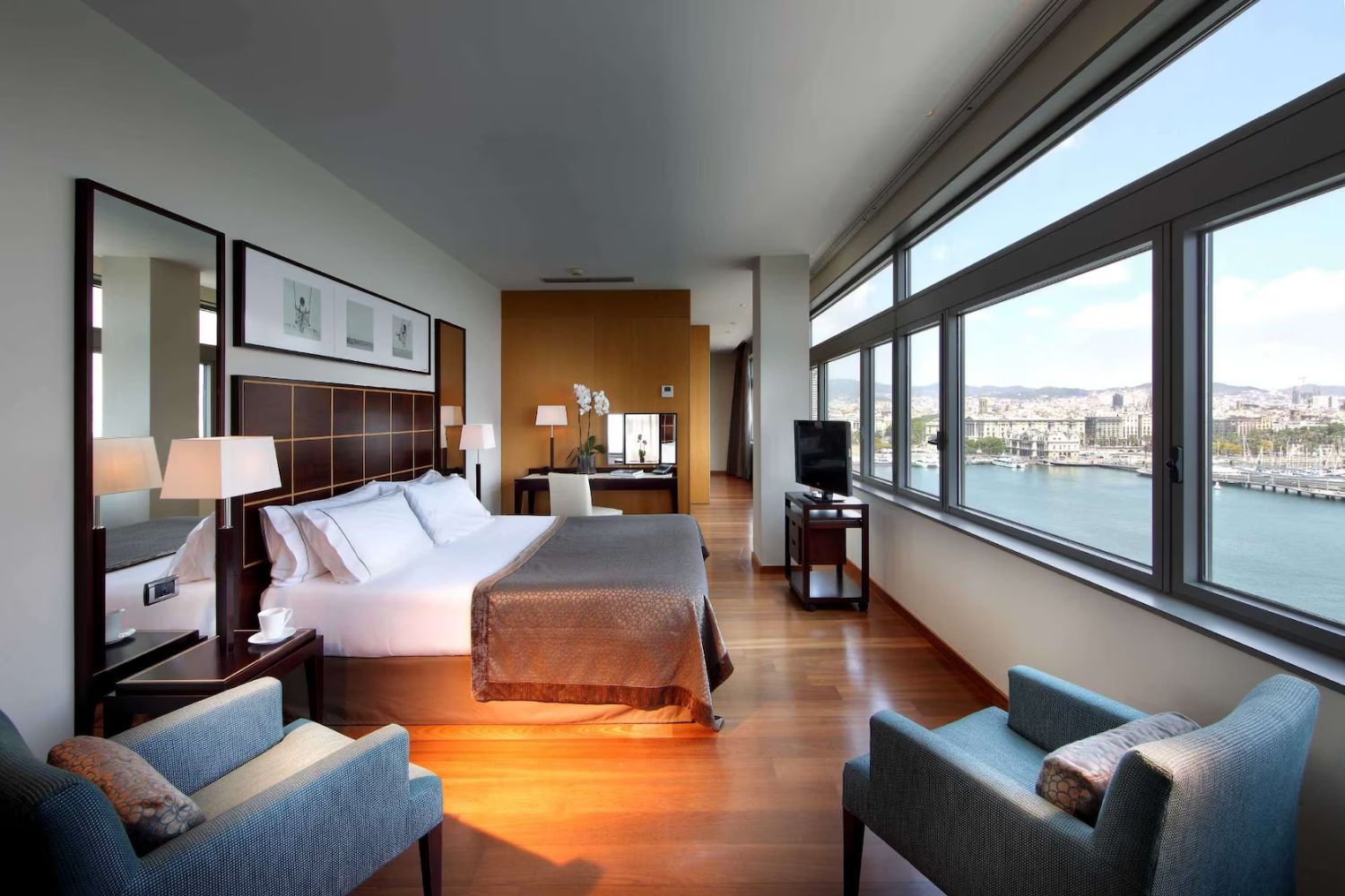 SUPERIOR WITH SEAVIEW