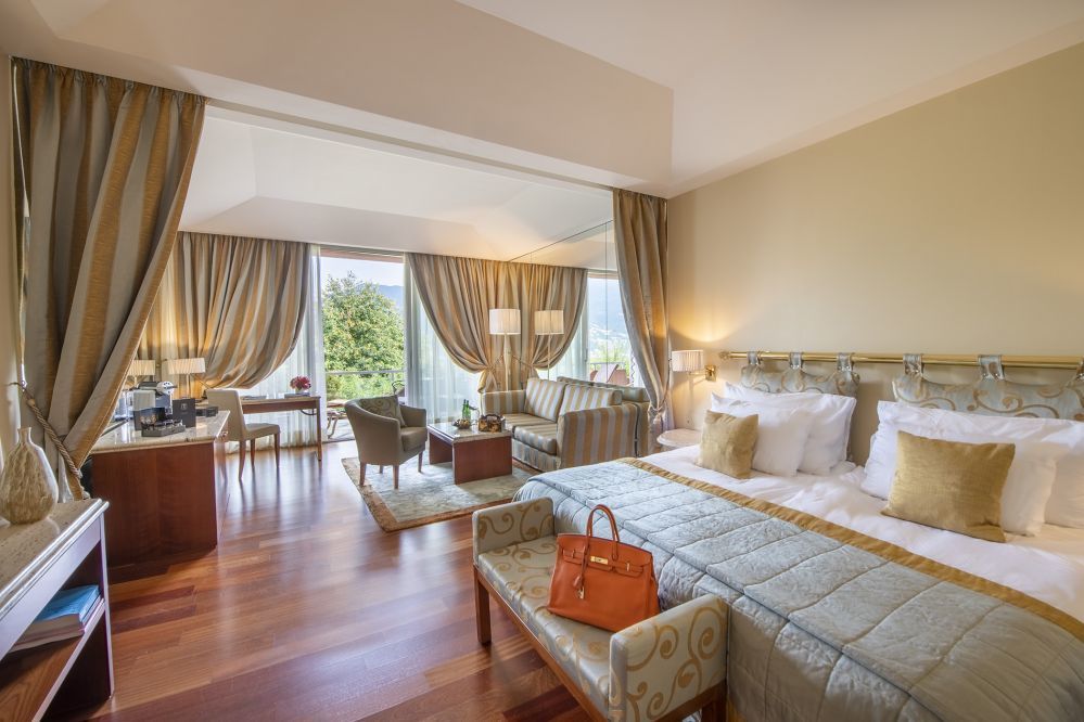 Deluxe One Bedroom Suite