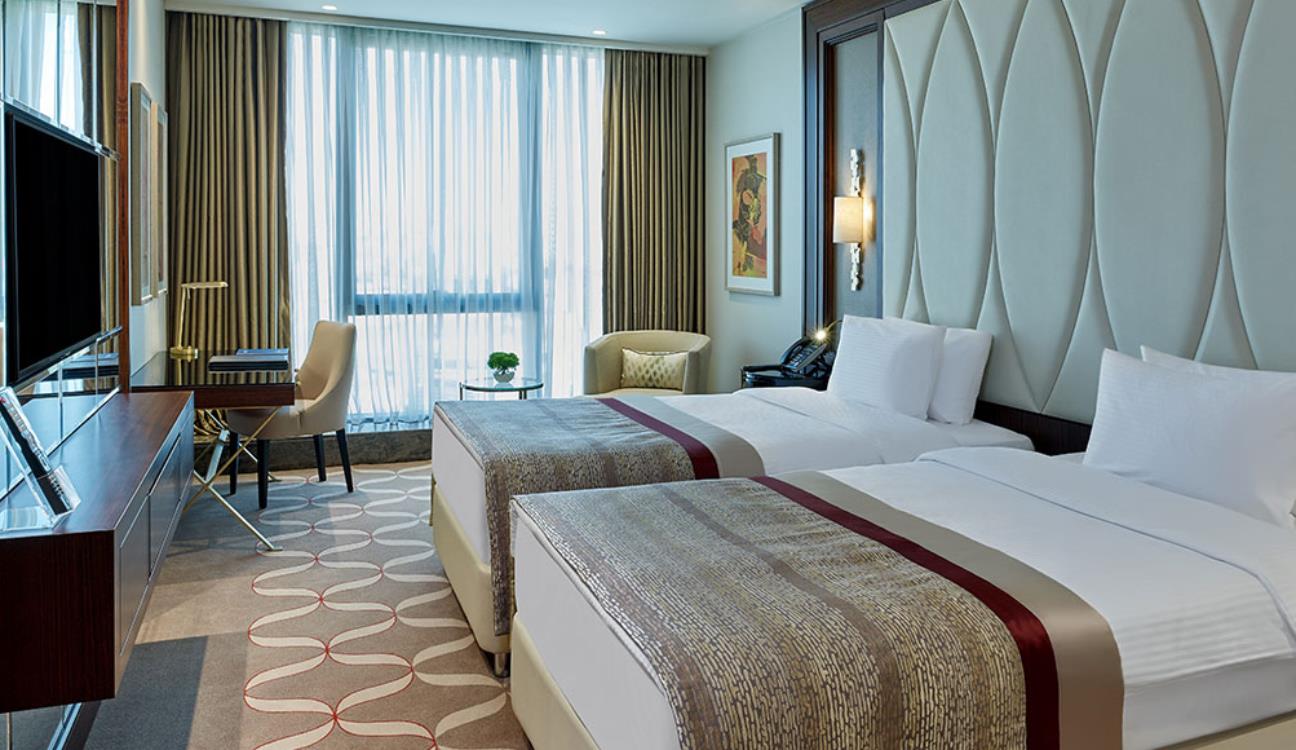 Superior room with queen size bed
