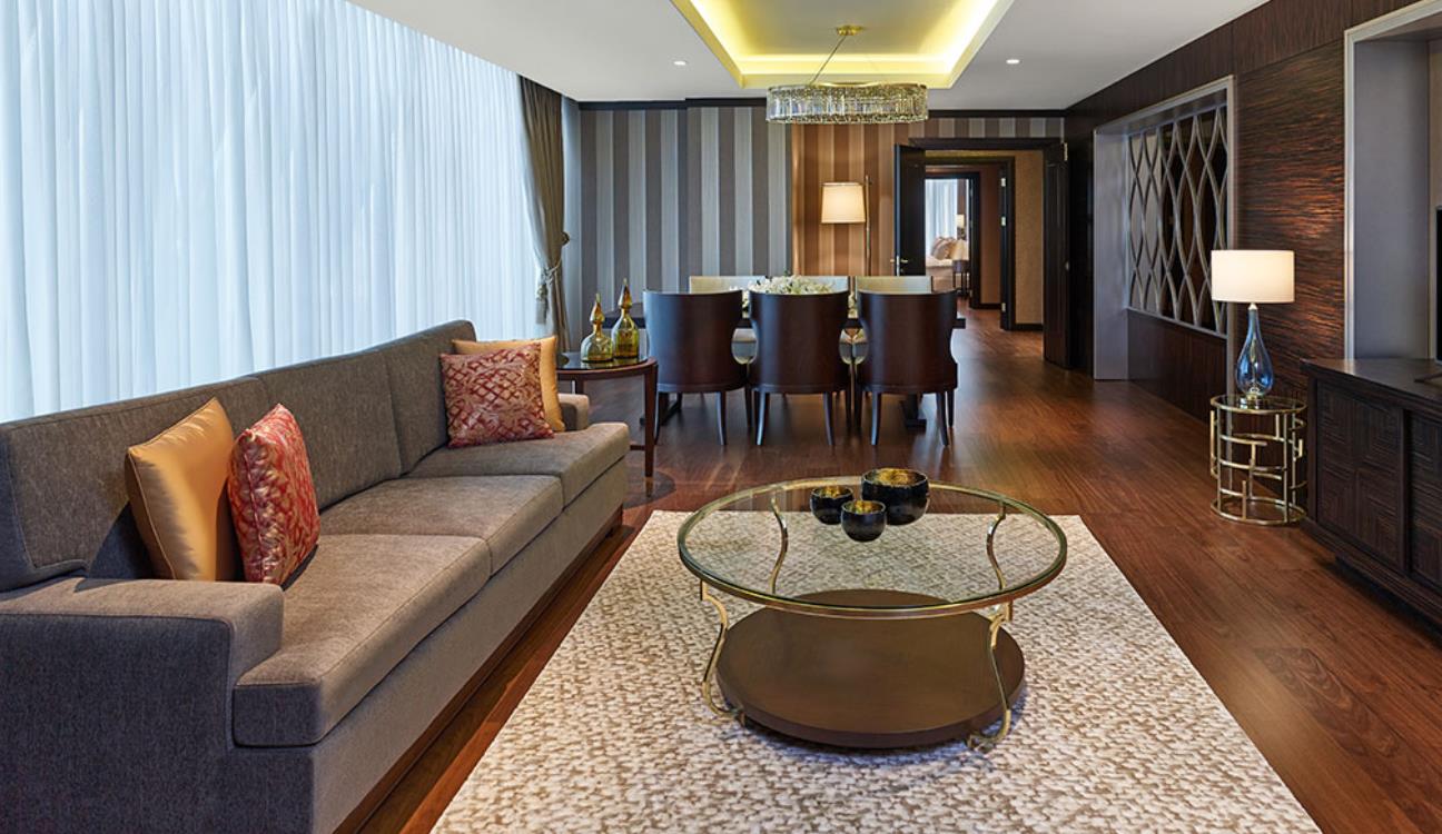 Presidential suite with king size bed