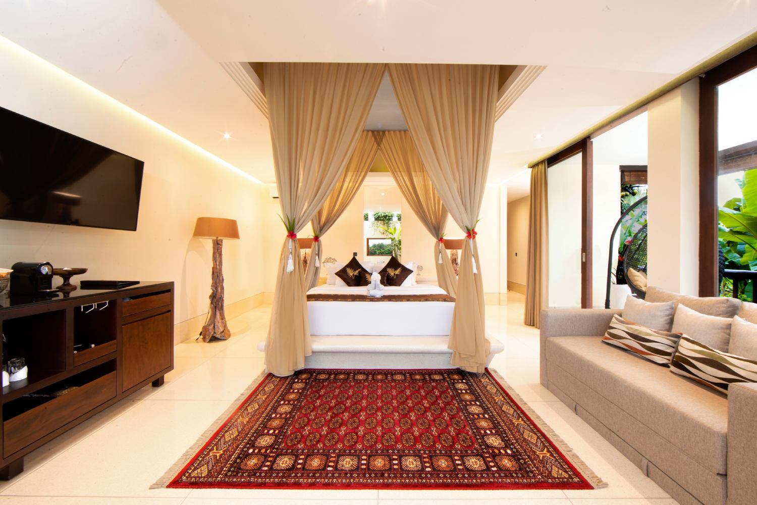 Jungle View Royal Suite