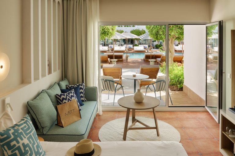 Lifestyle Pool Deluxe Room
