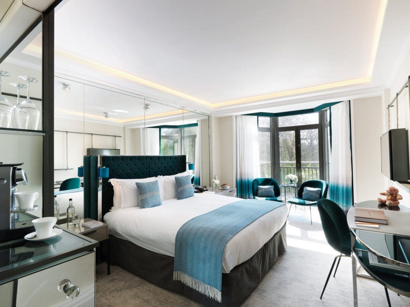 HABITACIÓN CON VISTAS AL PARQUE