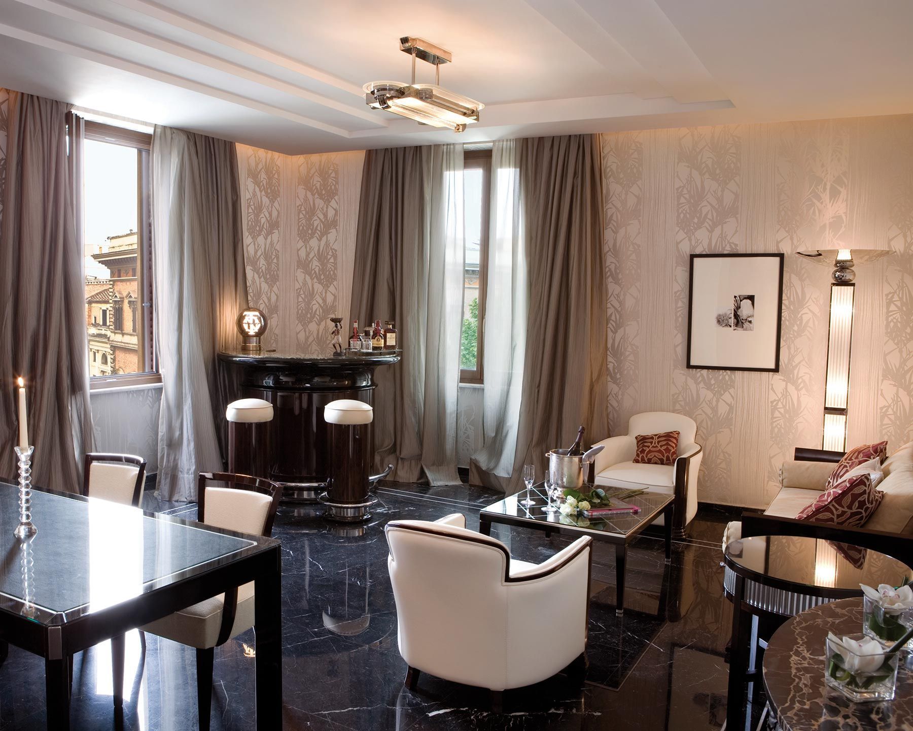 Regina Suite
