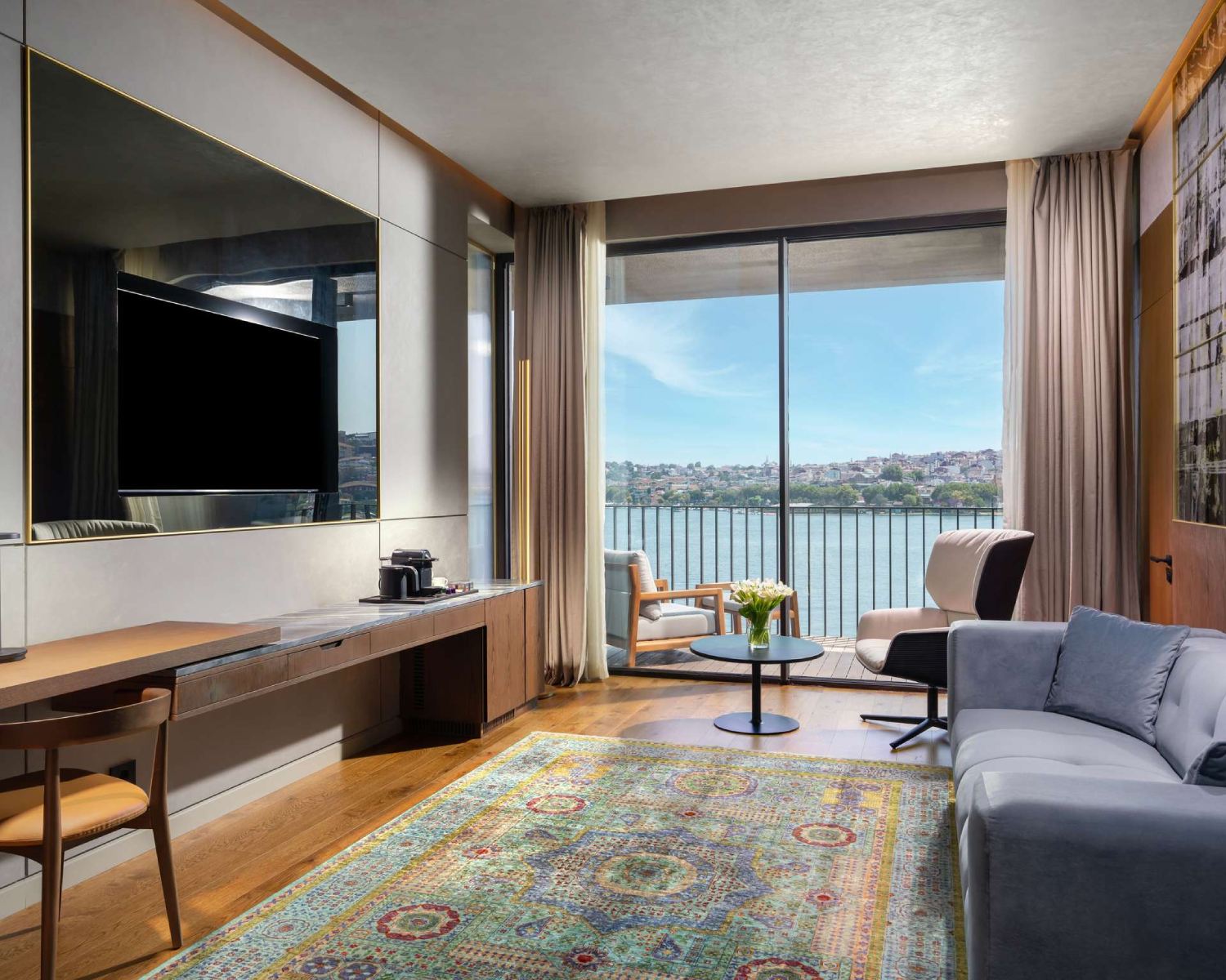 One Bedroom Premium Terrace Suite Sea View