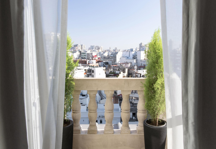 Balcony Suite