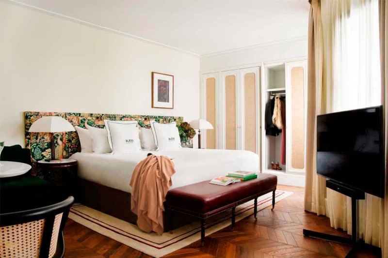 Deluxe Family Room