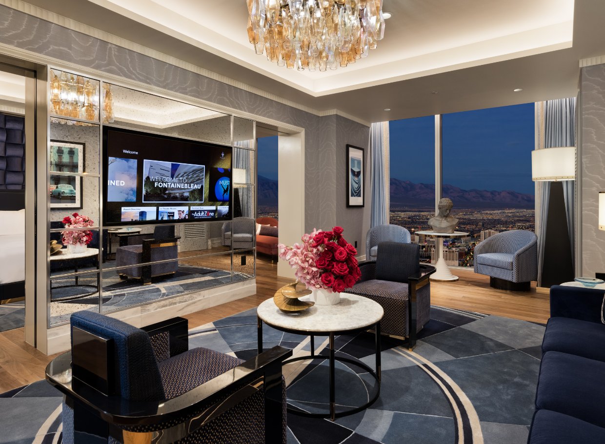Fleur de Lis Monogram Suite