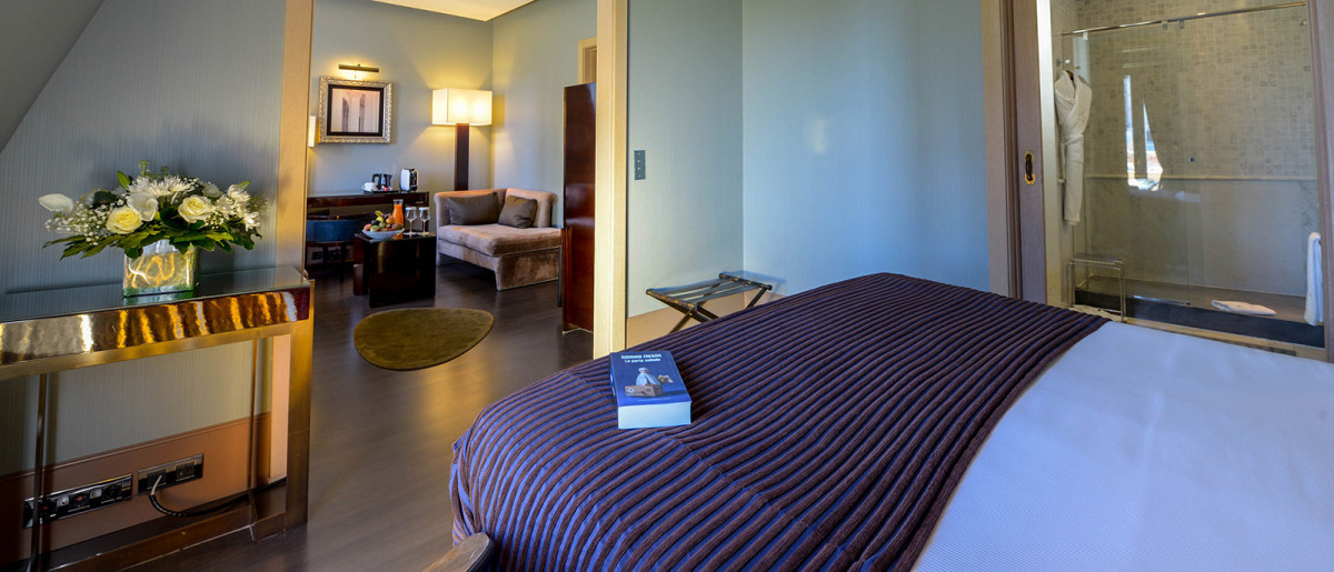 JUNIOR SUITE