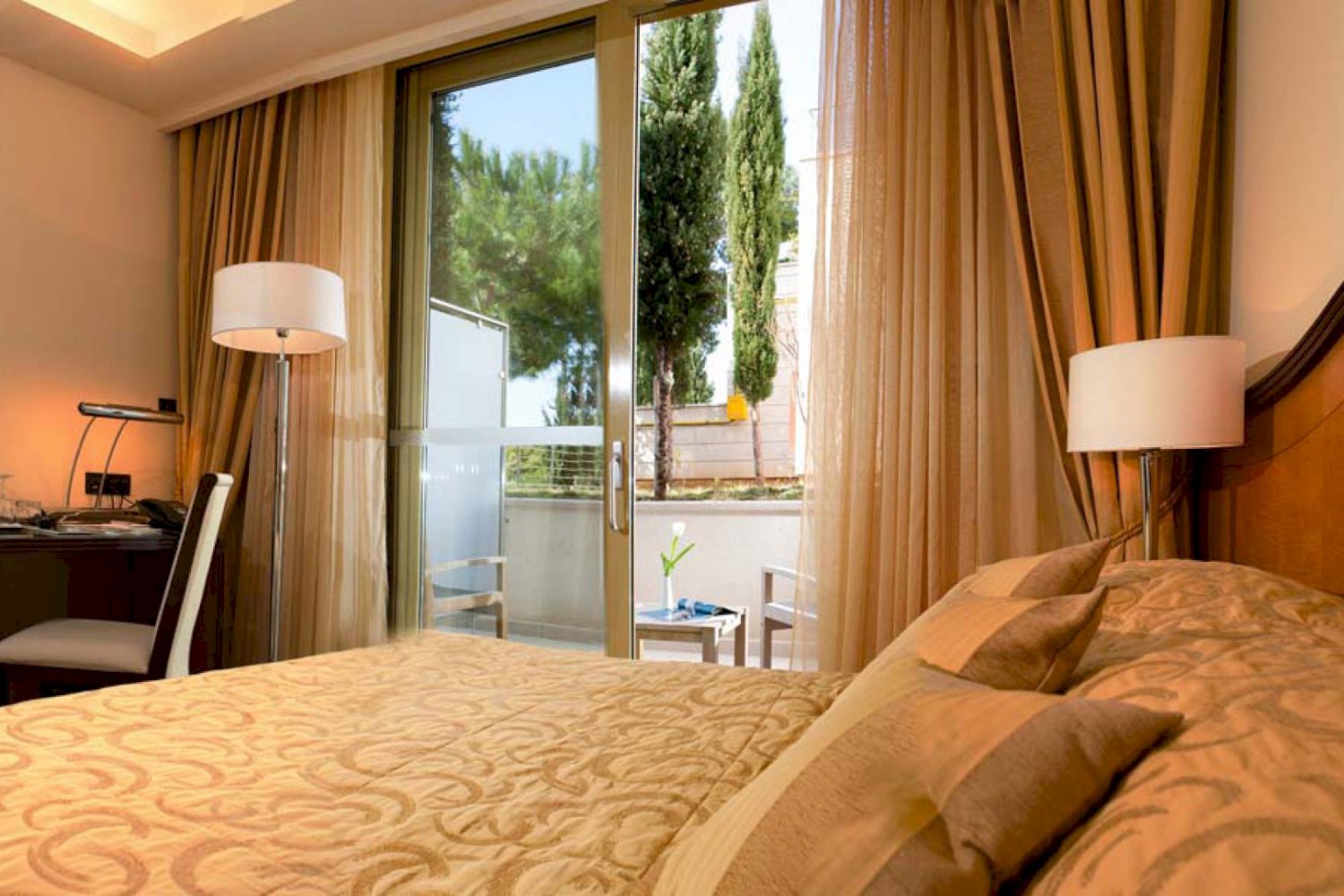 Classic Double Room with Balcony