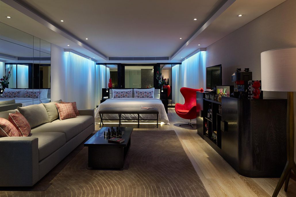 LEISURE SUITE