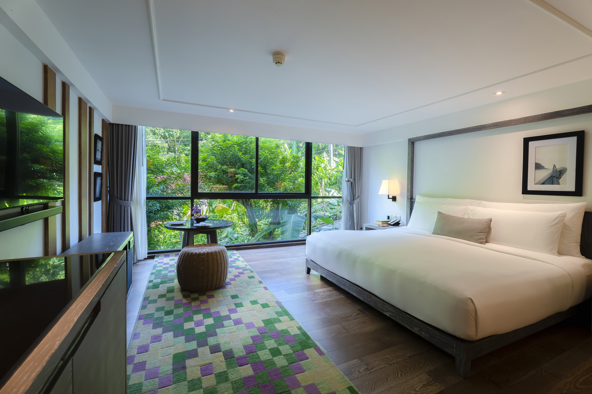 MOUNTAIN VIEW ROOM