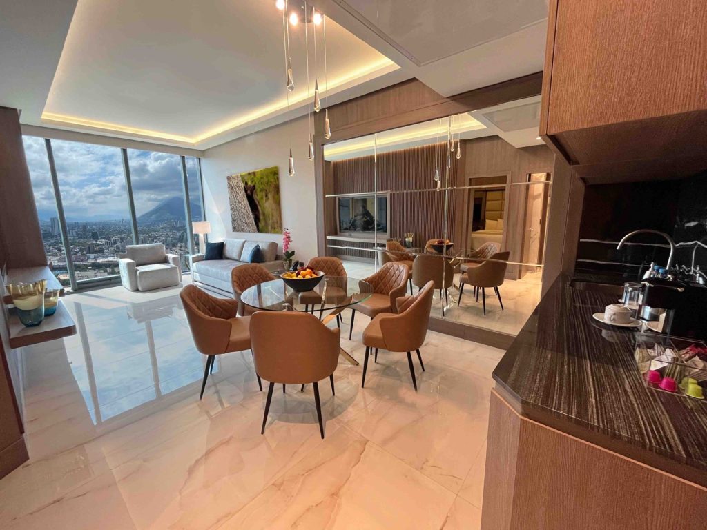 Double Queen Suite