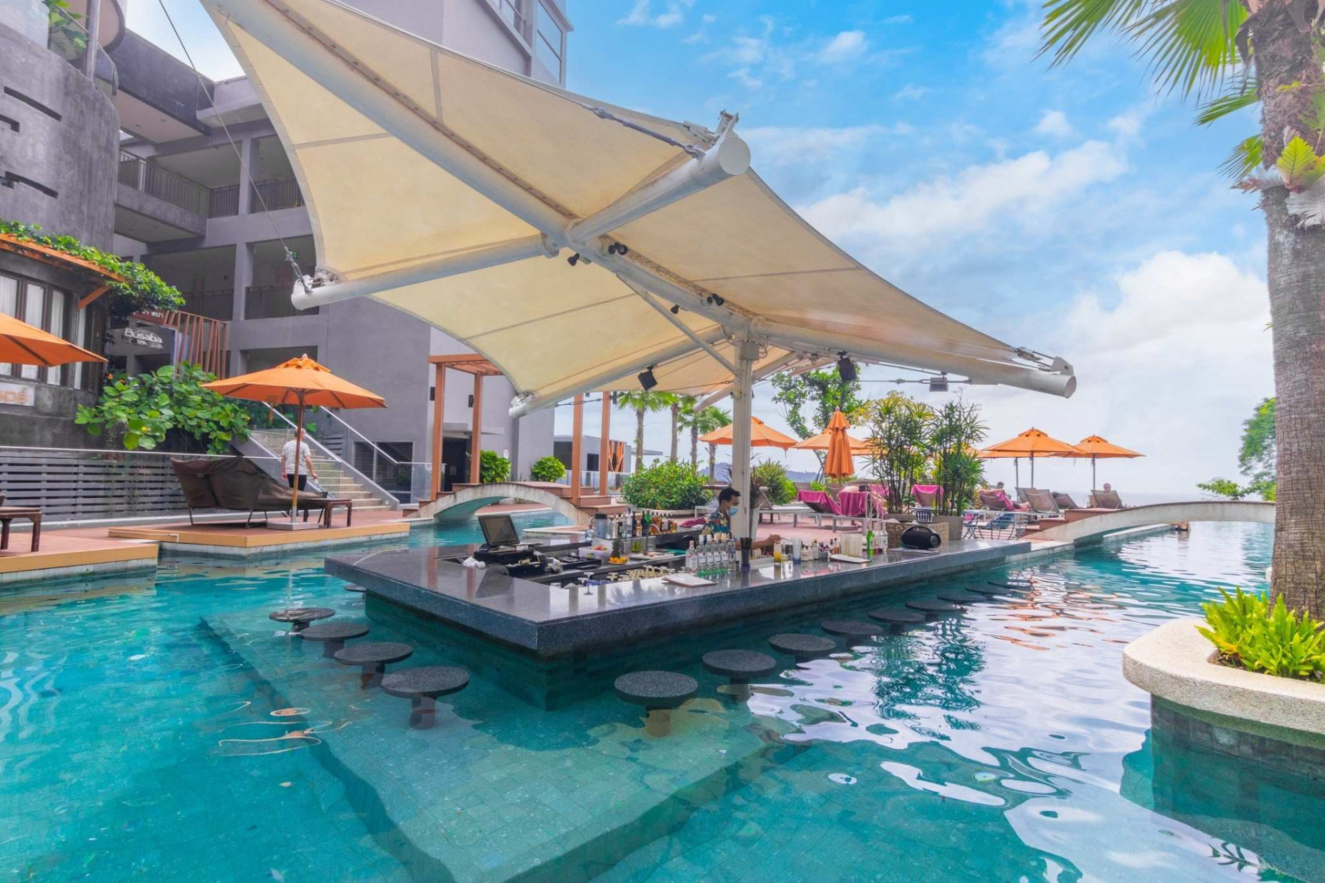 Bar piscina Trio
